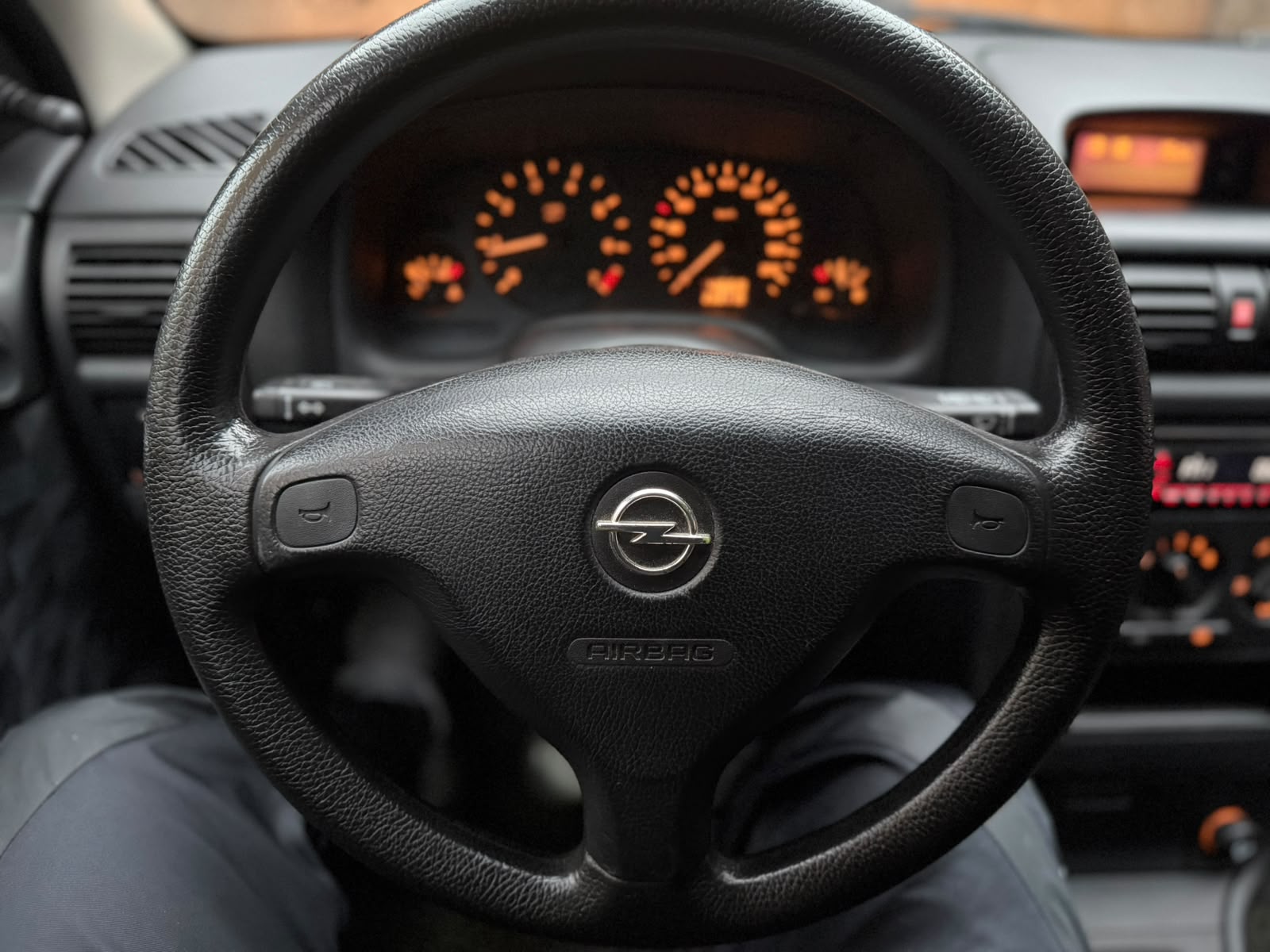 Opel Astra 1.4i – Bild 14