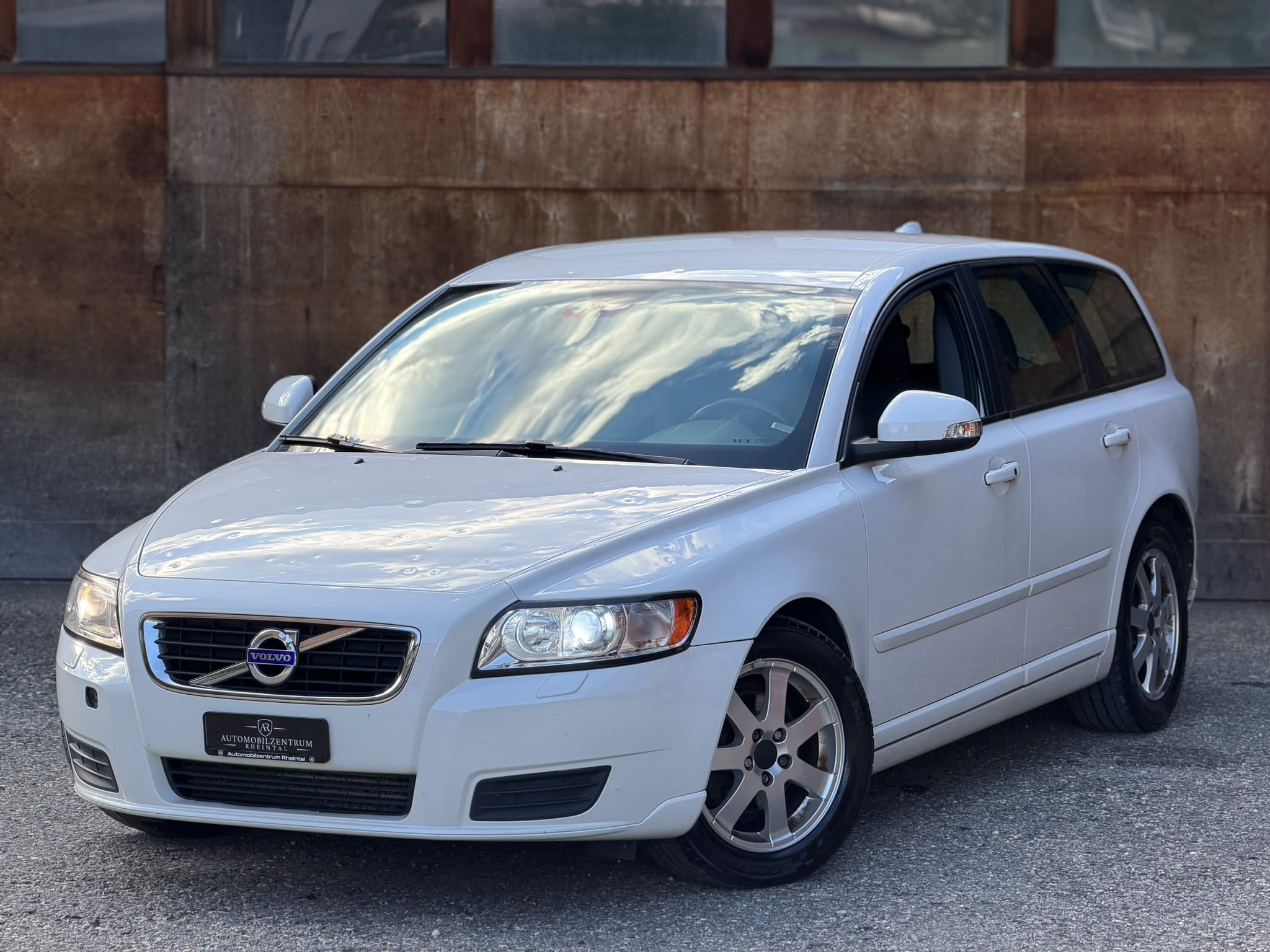 Volvo V50