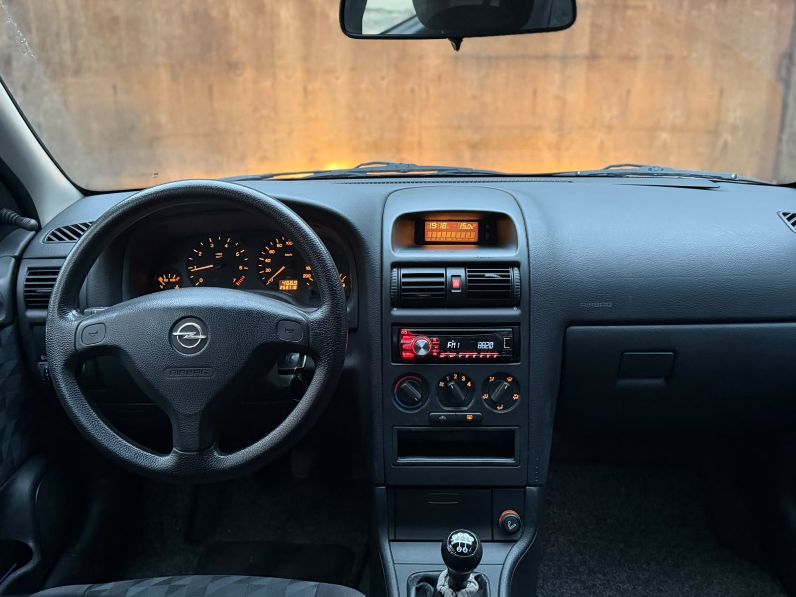 Opel Astra 1.4i – Bild 13